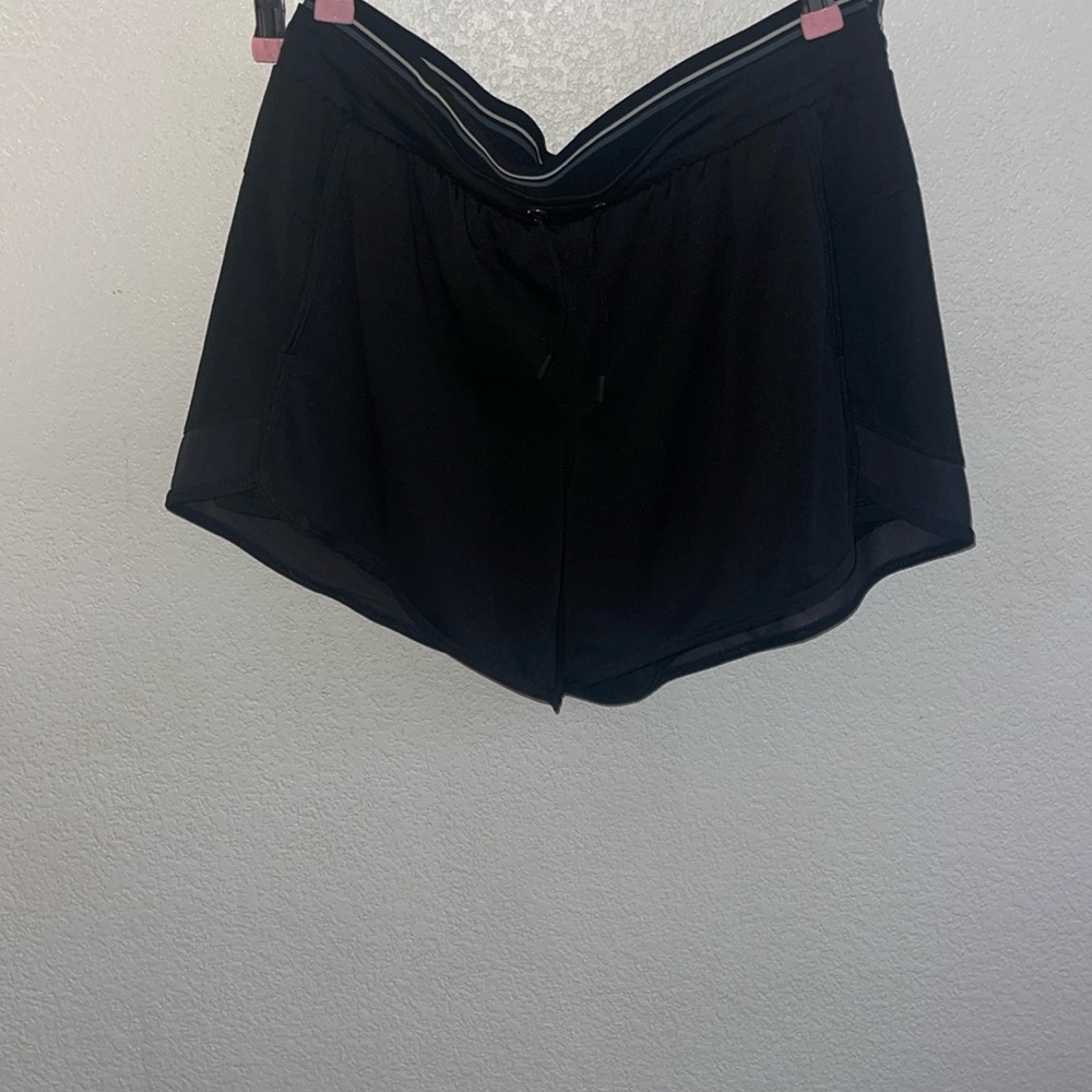 Woman’s Running Shorts Large